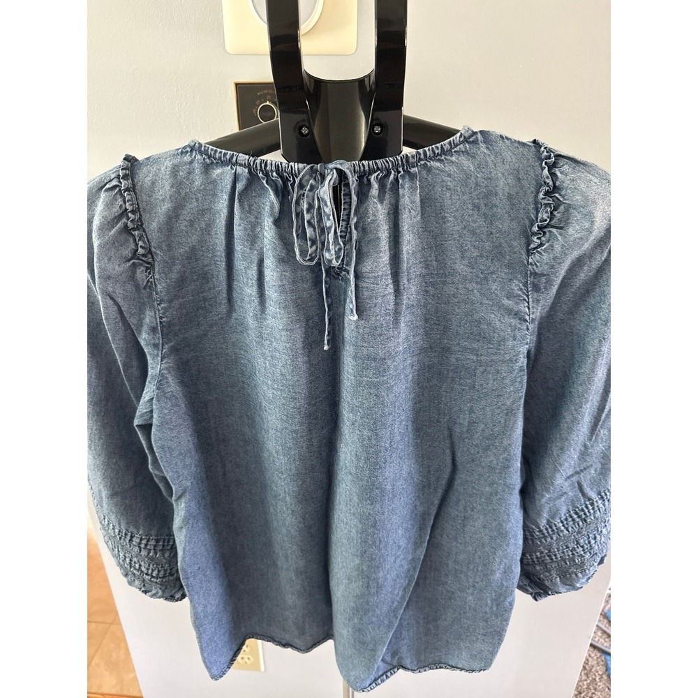 LC Lauren Conrad Women's Long Sleeve Lightweight Blue Denim Blouse Size Medium - Picture 6 of 10